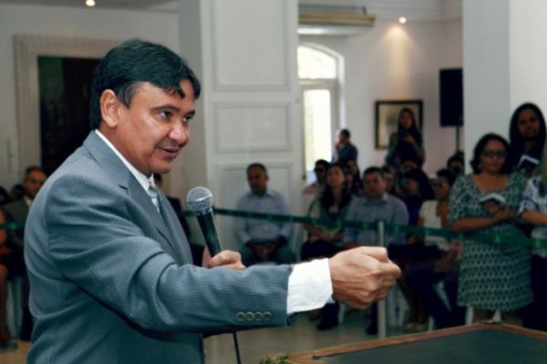  Wellington Dias agradeceu o empenho do ex-secret&aacute;rio Fl&aacute;vio Nogueira.(Imagem:Jorge Henrique Bastos)