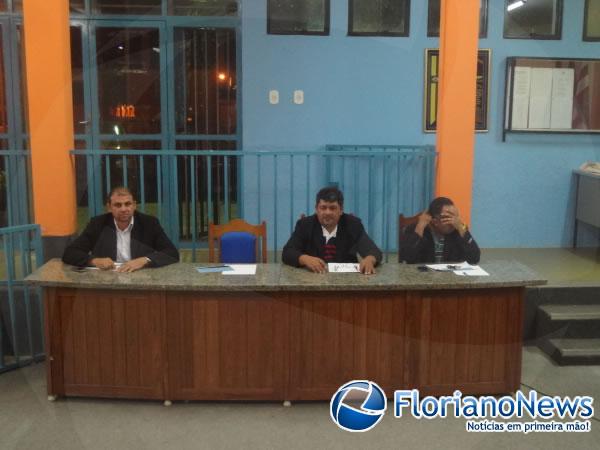 &Uacute;ltima Sess&atilde;o Ordin&aacute;ria do ano &eacute; encerrada com aprova&ccedil;&atilde;o de projeto do Executivo.(Imagem:FlorianoNews)