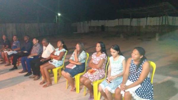 Moradores do bairro Tamboril participam de culto em a&ccedil;&atilde;o de gra&ccedil;as.(Imagem:FlorianoNews)