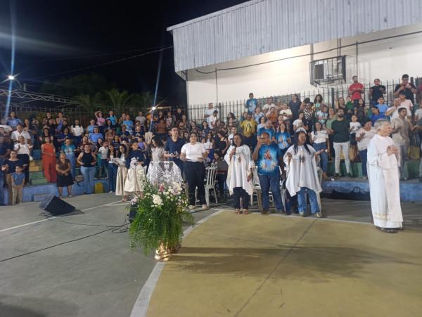 Encerramento do Festejo de Nossa Senhora das Gra&ccedil;as re&uacute;ne fi&eacute;is em prociss&atilde;o de f&eacute; e gratid&atilde;o em Floriano(Imagem:FlorianoNews)