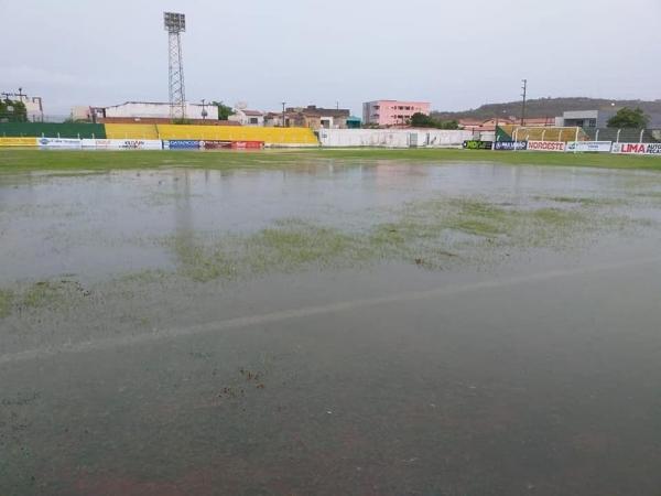 Est&aacute;dio Helv&iacute;dio Nunes, em Picos(Imagem:Nivaldo Sousa/R&aacute;dioGuaribasFM)