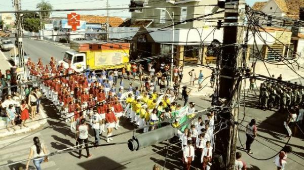 Gin&aacute;sio Primeiro de Maio celebra 61 anos de funda&ccedil;&atilde;o com desfile c&iacute;vico. (Imagem:FlorianoNews)