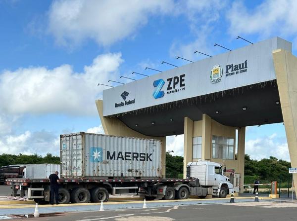 ZPE Piauí recebe 8,7 toneladas de insumos da China para indústria de cera de carnaúba