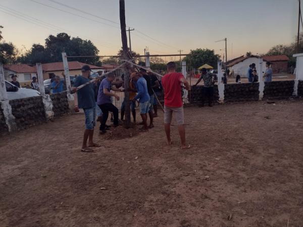 Festejo de Bom Jesus da Lapa reúne fiéis na localidade Tabuleiro do Mato, zona rural de Floriano