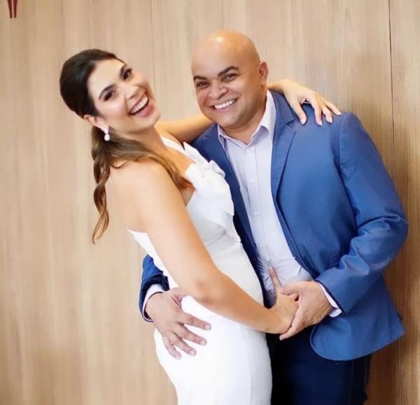 L&iacute;cia e Glauto(Imagem:Reprodu&ccedil;&atilde;o/Facebook)