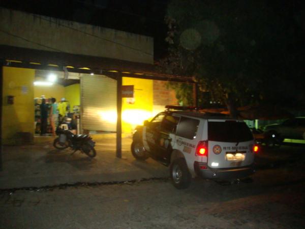 Os bandidos n&atilde;o conseguiram entrar no lugar, portanto nada foi levado(Imagem:reda&ccedil;&atilde;o)