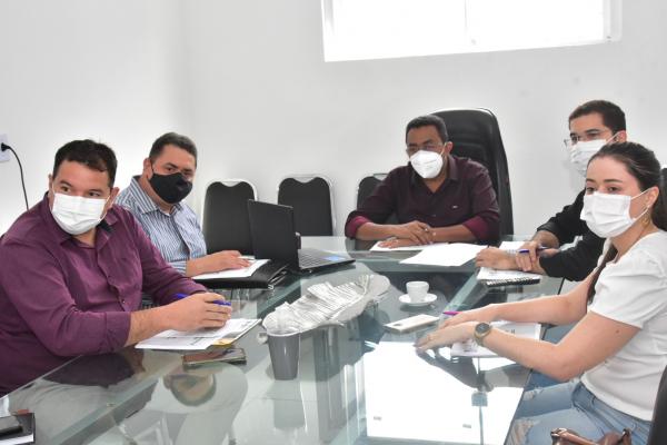 Reunião define medidas de combate à pandemia em Floriano após aumento de casos