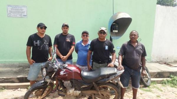 Motocicleta usada em assalto é recuperada pela PM de Nazaré do Piauí