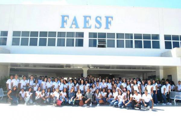FAESF recebe visita de estudantes por meio de projeto pedagógico