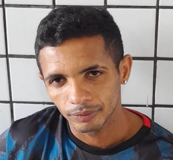 Suspeito de matar ex-namorada em Esperantina se entrega à Polícia após dez dias de buscas