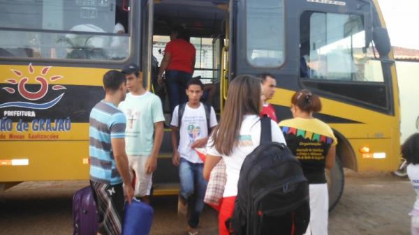 Peregrinos de Bar&atilde;o de Graja&uacute; partem em dire&ccedil;&atilde;o ao Rio para participar da JMJ.(Imagem:FlorianoNews)
