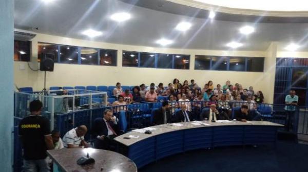 C&acirc;mara realiza tr&ecirc;s sess&otilde;es para vota&ccedil;&atilde;o de projetos em Floriano. (Imagem:FlorianoNews)