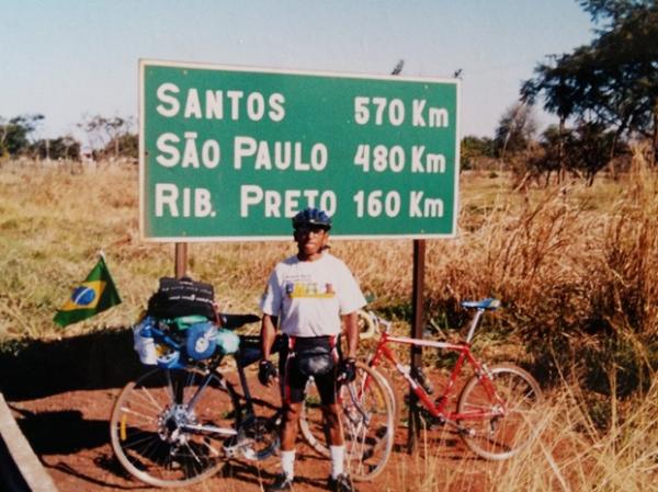O ciclista Wanderli de Sousa durante viagem a S&atilde;o Paulo.(Imagem: Wanderli de Sousa/Arquivo Pessoal)
