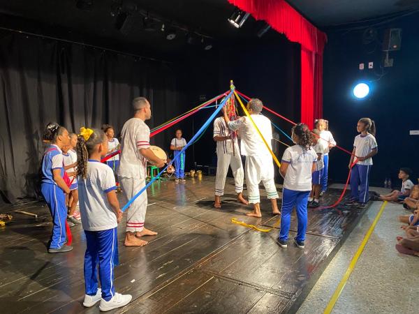 P&uacute;blico lota Cine Teatro para aplaudir espet&aacute;culos nacionais em Festival de Teatro de Floriano(Imagem:ASCOM ESCALET)