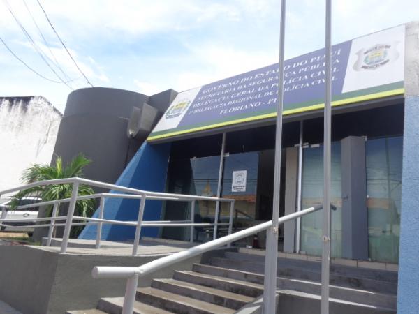 Menor é apreendido após ser flagrado estuprando homem com transtornos mentais