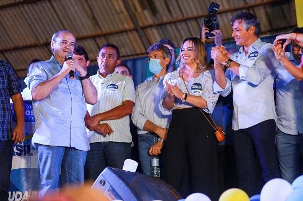 Silvio, Iracema e Joel percorrem as ruas de Valen&ccedil;a com prefeito Marcelo Costa.(Imagem:Divulga&ccedil;&atilde;o)