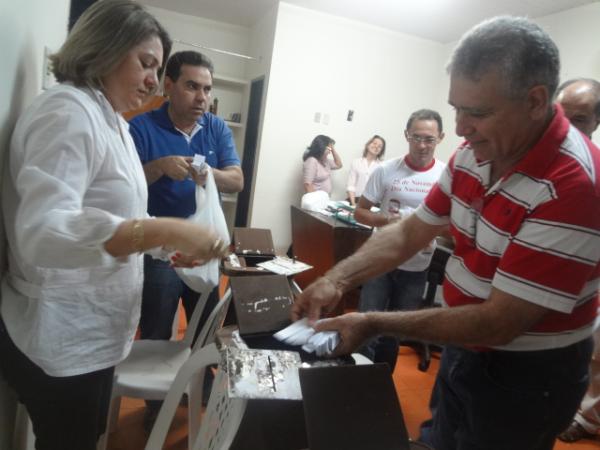 Conselho de Habita&ccedil;&atilde;o realizou insemina&ccedil;&atilde;o das urnas para sorteio do residencial Filadelfo Freire de Castro.(Imagem:FlorianoNews)