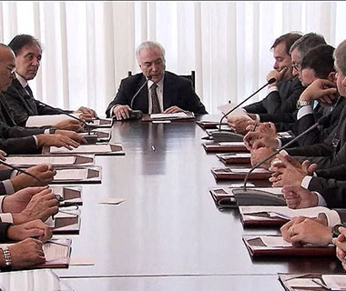 Governo federal desiste de votar reforma da Previdência