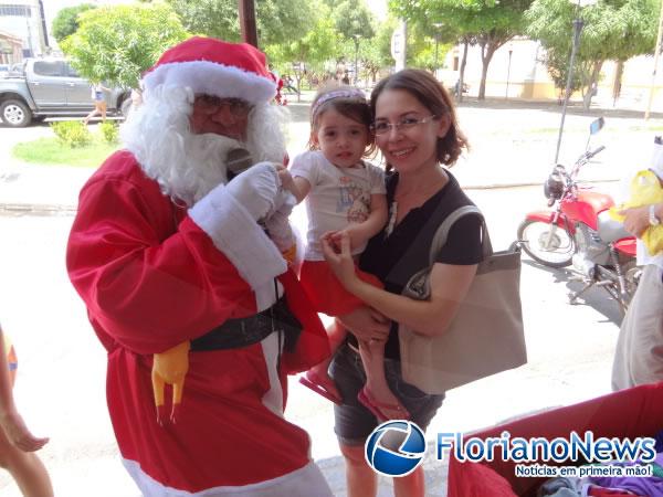 Consumidores aproveitaram o sald&atilde;o de Natal na loja Lar Paraty.(Imagem:FlorianoNews)