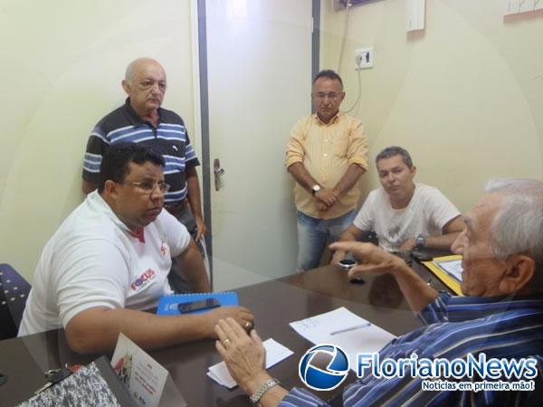 Reuni&atilde;o discutiu &uacute;ltimos detalhes do carnaval de Floriano.(Imagem:FlorianoNews)
