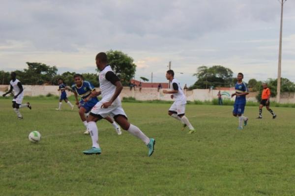 Nos amistosos que realizou na temporada, time de Altos n&atilde;o deu moleza para advers&aacute;rios.(Imagem:Renan Morais)