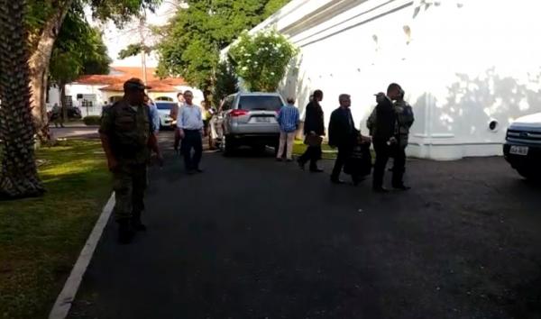 PF cumpre mandado na sede do Governo do Piauí em operação contra esquema de desvio de R$ 50 milhões