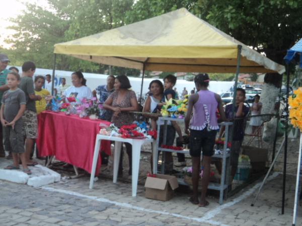 Vendedores de Flores e velas(Imagem:Cida Santana)