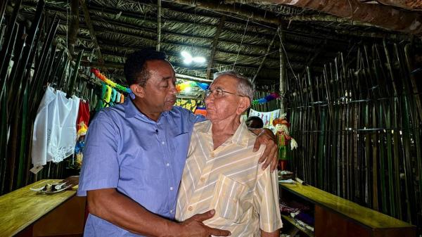 Joel Rodrigues recebe manifestações de apoio popular durante festejos de Campo Maior(Imagem:Ascom)