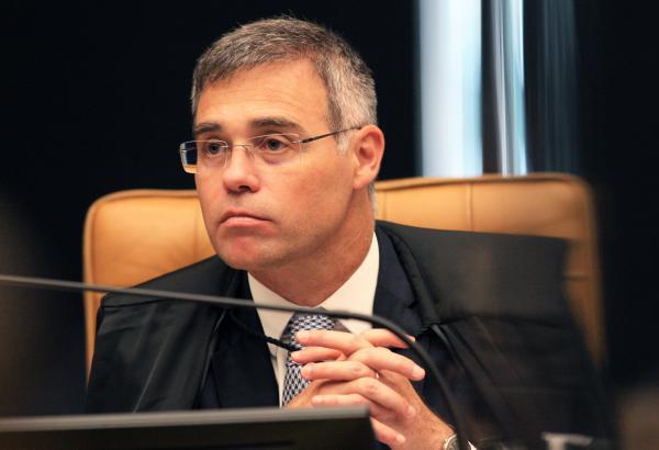 André Mendonça suspende políticas dos estados sobre ICMS do diesel