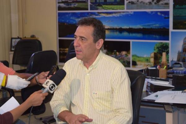 Prefeito Gilberto J&uacute;nior(Imagem:Waldemir Miranda)