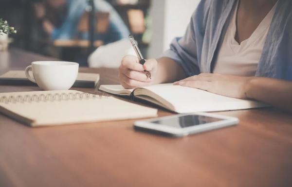 Concursos: especialistas dão dicas de como estudar e se sair bem nas provas