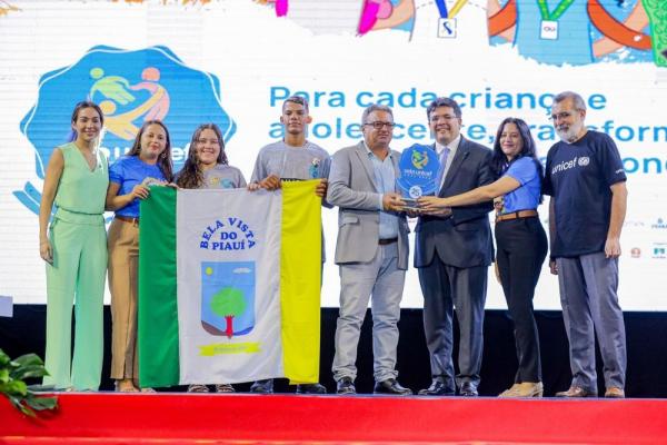 Prefeitos e alunos de 94 municípios celebram prêmio por ações em prol de crianças e adolescentes.(Imagem:Divulgação)