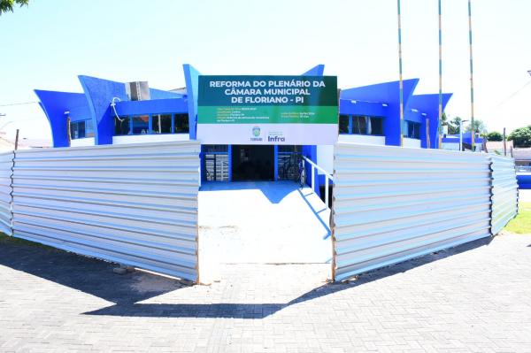 Reforma no plen&aacute;rio da C&acirc;mara Municipal de Floriano deve ser conclu&iacute;da em agosto.(Imagem:CMF)