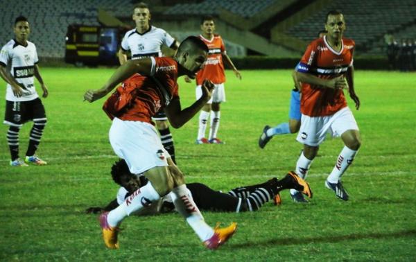 Com um primeiro tempo forte, diante do Cear&aacute; grupo fez sua apresenta&ccedil;&atilde;o mais consistente na Copa do Nordeste.(Imagem:Emanuele Madeira/GLOBOESPORTE.COM)