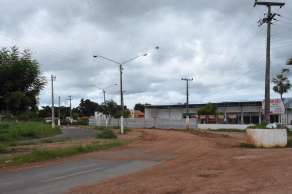 Publicado edital de licitação para recuperar trecho da Avenida Dirceu Arcoverde