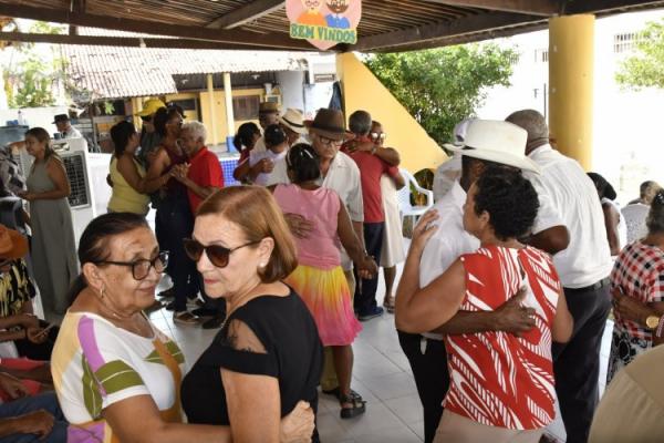 Dia dos Pais: Servi&ccedil;o Social de Floriano comemora data com idosos do munic&iacute;pio(Imagem:Secom)