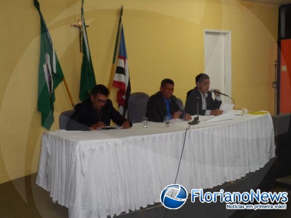C&acirc;mara de Vereadores de Bar&atilde;o de Graja&uacute; abre ano legislativo de 2015.(Imagem:FlorianoNews)
