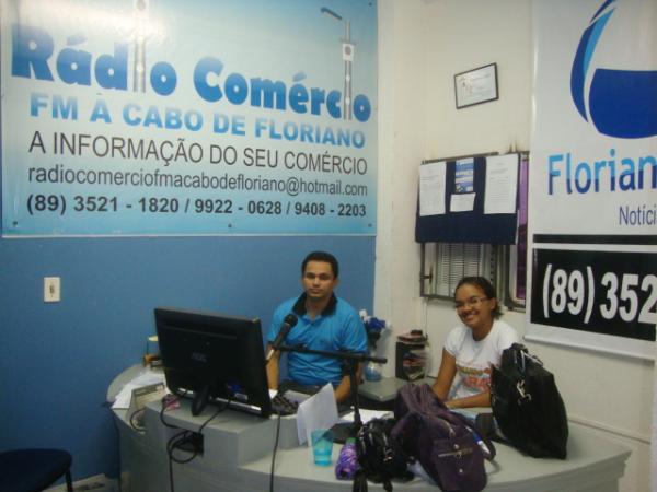 Visita a radio comercio(Imagem:reda&ccedil;&atilde;o)