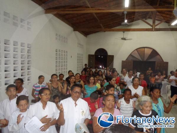 Prociss&atilde;o e missa encerraram festejo de Santa Rita de C&aacute;ssia em Floriano.(Imagem:FlorianoNews)