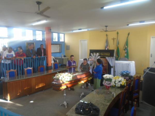 Corpo de Antônio Oswaldo Resende é velado na Câmara de Barão de Grajaú