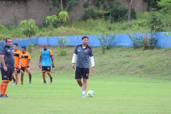 Flamengo-PI deve ter seis desfalques após lesões, suspensão e punição