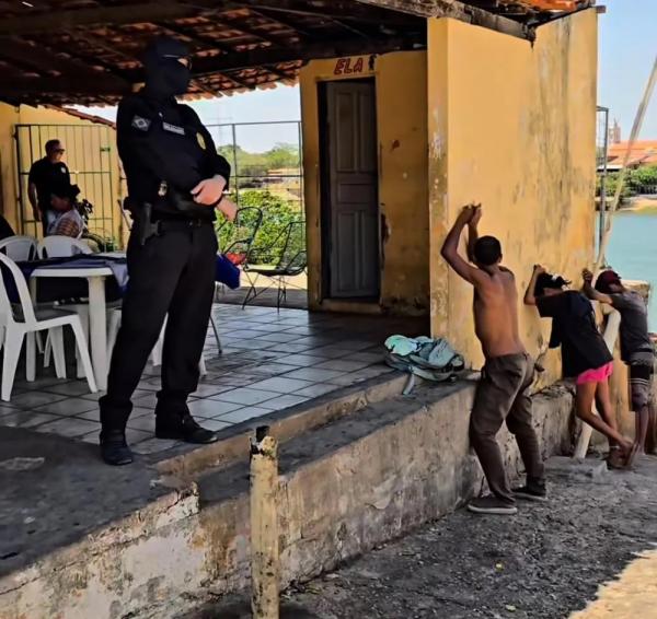  3&ordm; BPM e Pol&iacute;cia Civil realizam opera&ccedil;&atilde;o conjunta de combate ao tr&aacute;fico em Floriano(Imagem:Reprodu&ccedil;&atilde;o)
