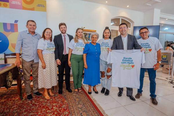 Regina Sousa lança campanha com meta de matricular 260 mil alunos no Piauí