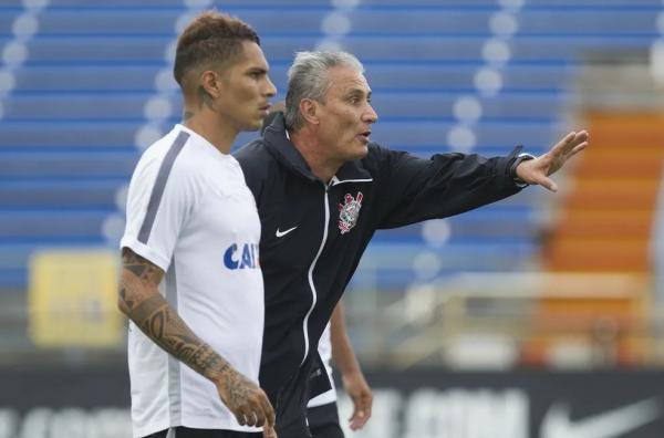 Tite com Guerrero no Corinthians.(Imagem:Daniel Augusto Jr/Ag&ecirc;ncia Corinthians)
