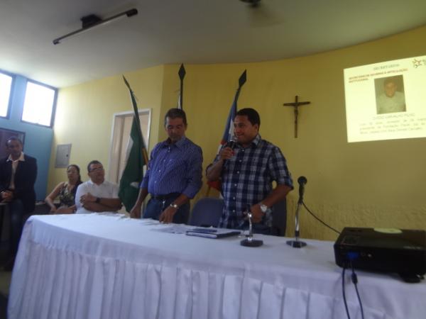 Prefeito de Bar&atilde;o de Graja&uacute;, Gleydson Resende, anunciou nomes do novo secretariado.(Imagem:FlorianoNews)