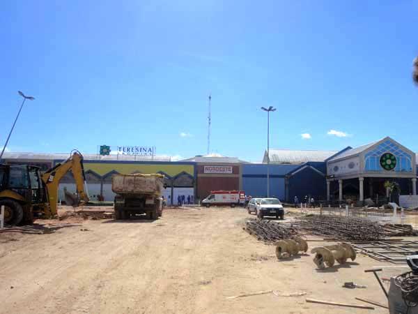 Andaime cai e deixa feridos na obra do novo Teresina Shopping
