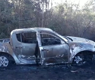 Veículo pega fogo em estrada vicinal próximo ao rodoanel