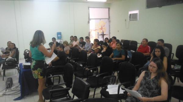 Regional de Sa&uacute;de de Floriano realiza Oficina sobre Programa de Imuniza&ccedil;&atilde;o.(Imagem:FlorianoNews)