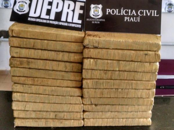 Dupla é presa com 40 kg de maconha dentro de mala na rodoviária de Picos