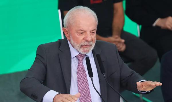 Lula lança programa de reforma de casas e defende ação para invisíveis